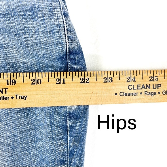 Torrid Cropped Jeans size 18R Medium Wash - Picture 8 of 11